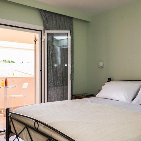 Avyssos Residents Aparthotel Kalamaki  Bagian luar foto
