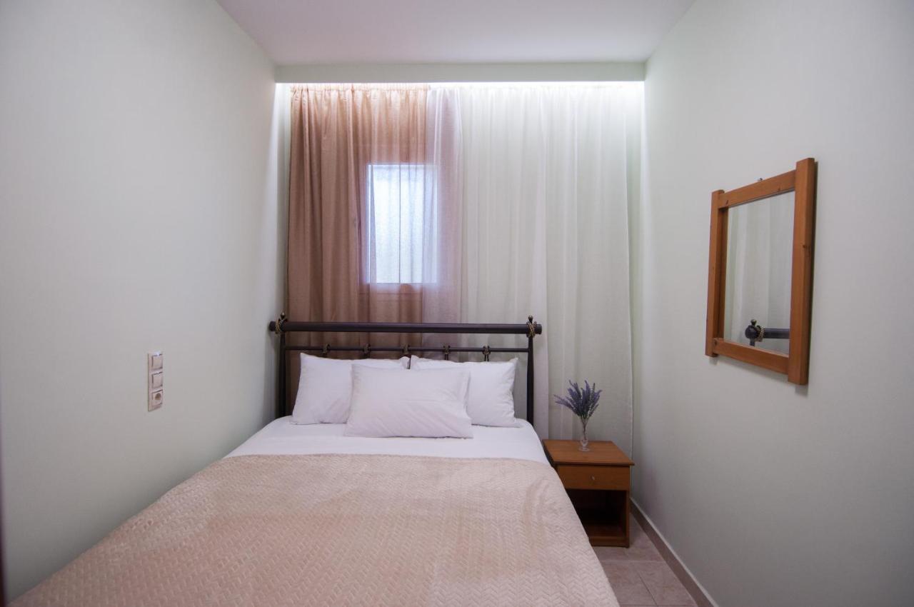 Avyssos Residents Aparthotel Kalamaki  Bagian luar foto