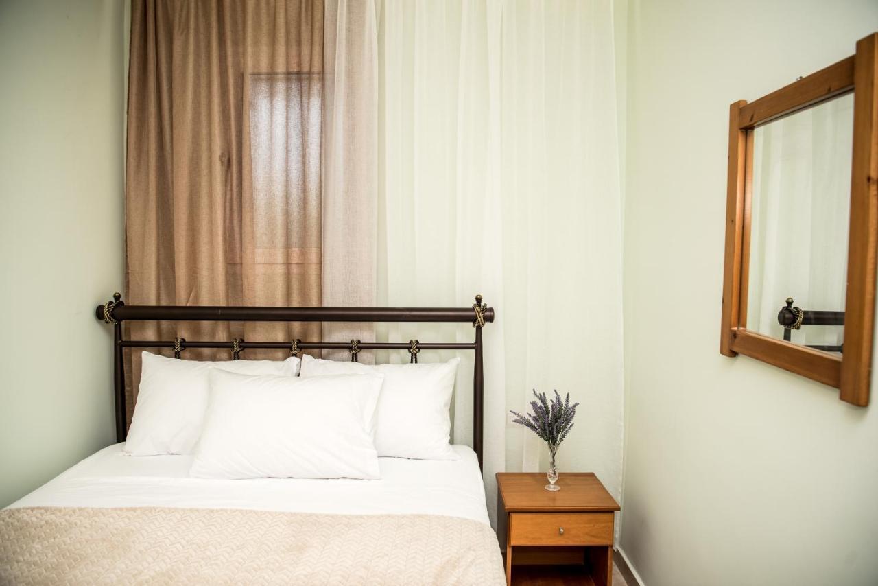 Avyssos Residents Aparthotel Kalamaki  Bagian luar foto