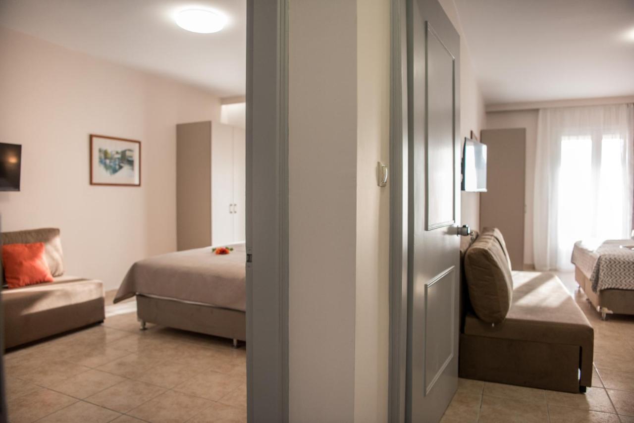 Avyssos Residents Aparthotel Kalamaki  Bagian luar foto