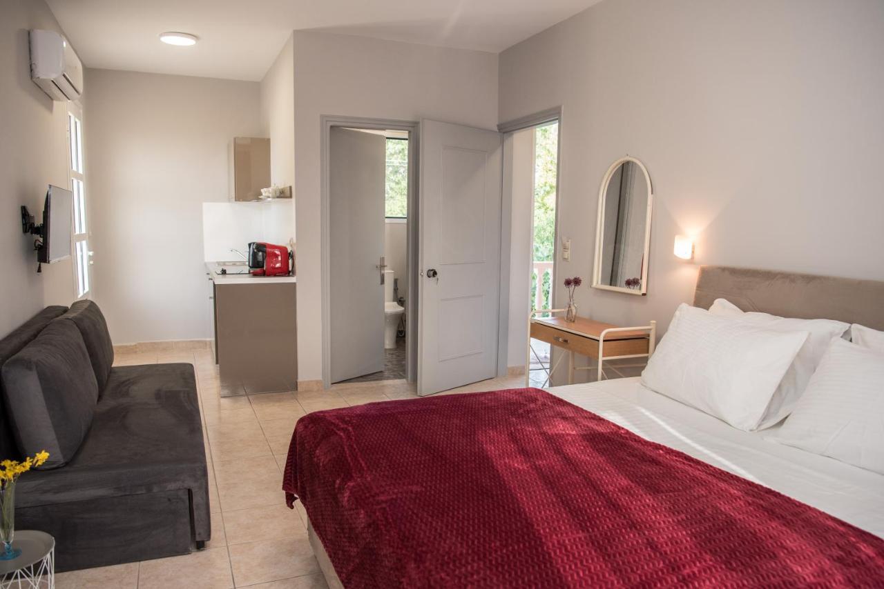 Avyssos Residents Aparthotel Kalamaki  Bagian luar foto