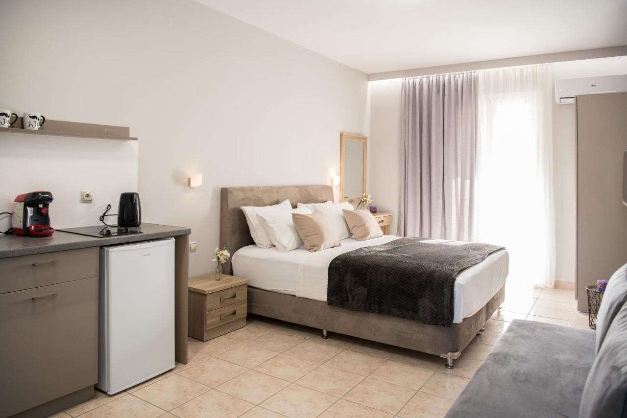Avyssos Residents Aparthotel Kalamaki  Bagian luar foto