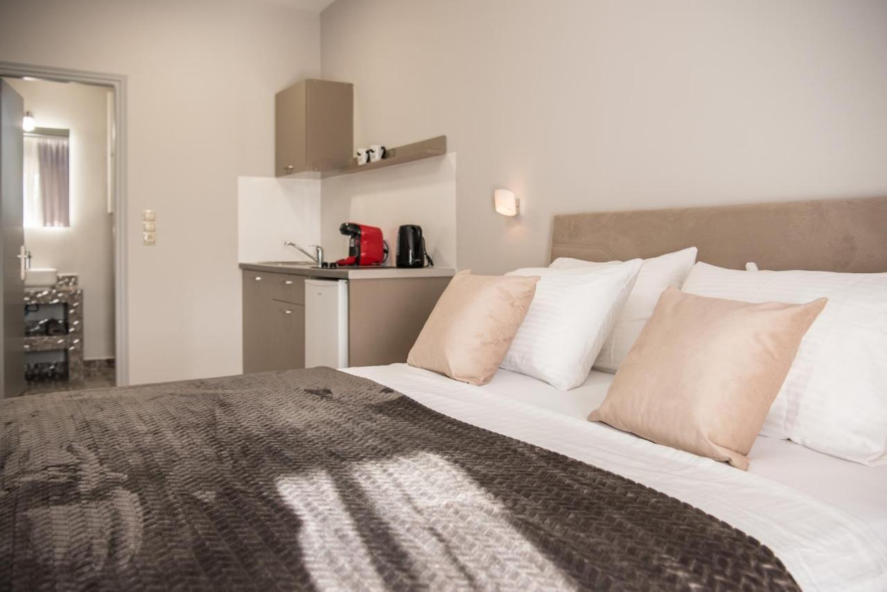 Avyssos Residents Aparthotel Kalamaki  Bagian luar foto