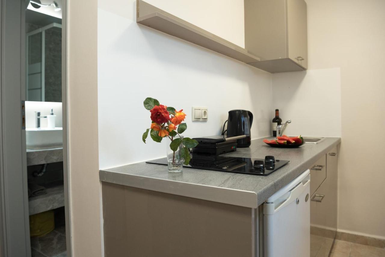 Avyssos Residents Aparthotel Kalamaki  Bagian luar foto