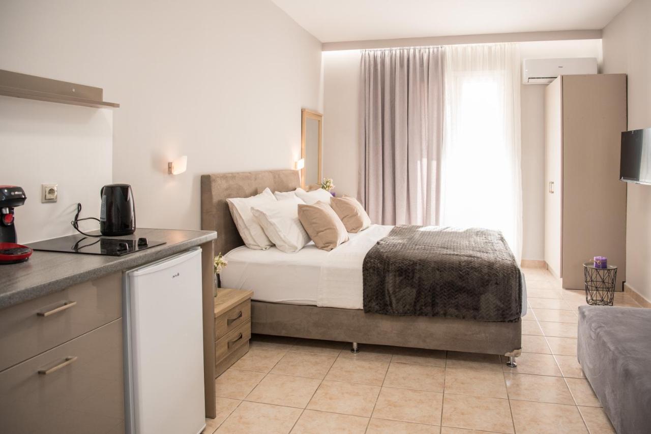Avyssos Residents Aparthotel Kalamaki  Bagian luar foto