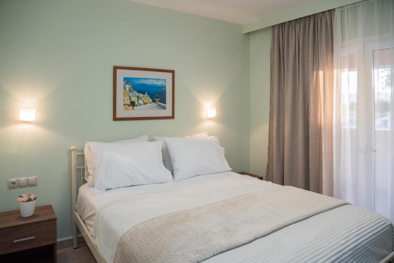 Avyssos Residents Aparthotel Kalamaki  Bagian luar foto
