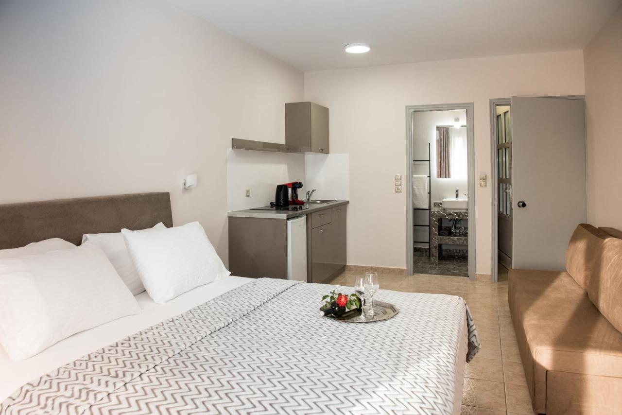 Avyssos Residents Aparthotel Kalamaki  Bagian luar foto