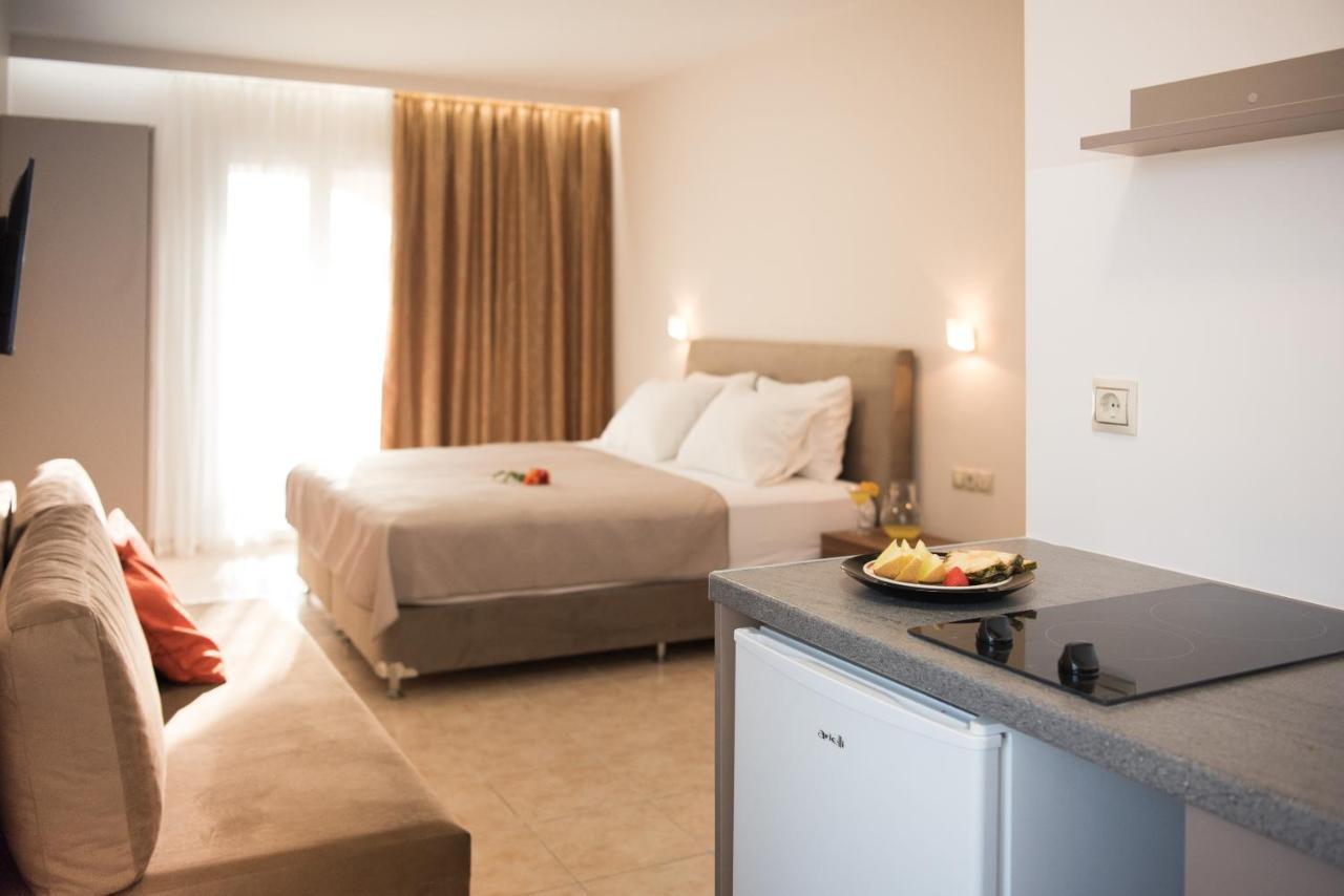 Avyssos Residents Aparthotel Kalamaki  Bagian luar foto