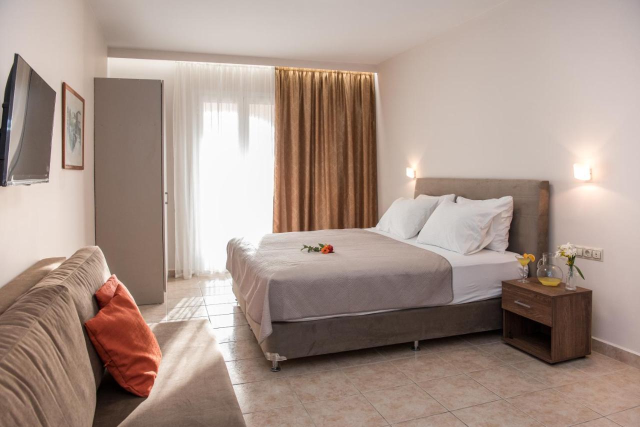 Avyssos Residents Aparthotel Kalamaki  Bagian luar foto