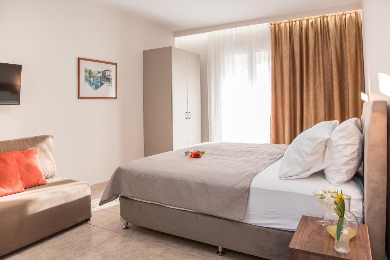 Avyssos Residents Aparthotel Kalamaki  Bagian luar foto