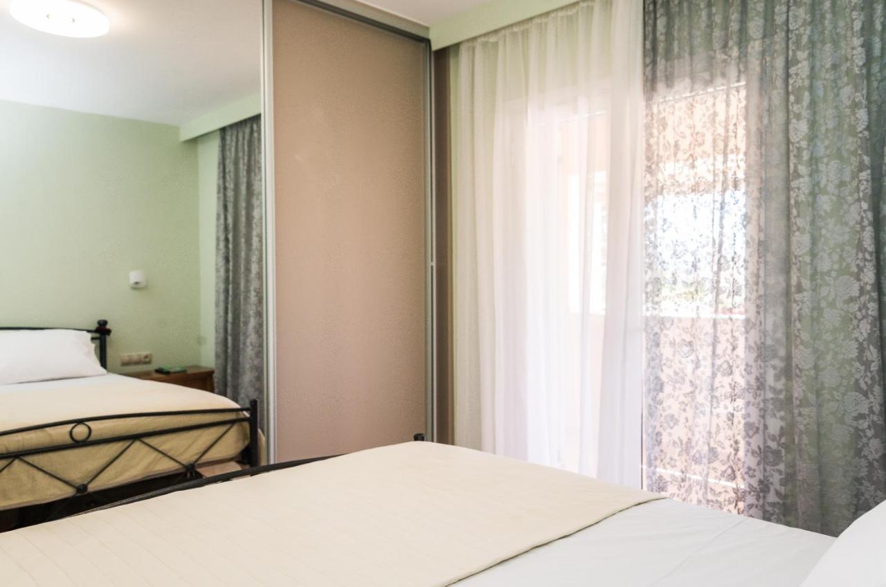 Avyssos Residents Aparthotel Kalamaki  Bagian luar foto